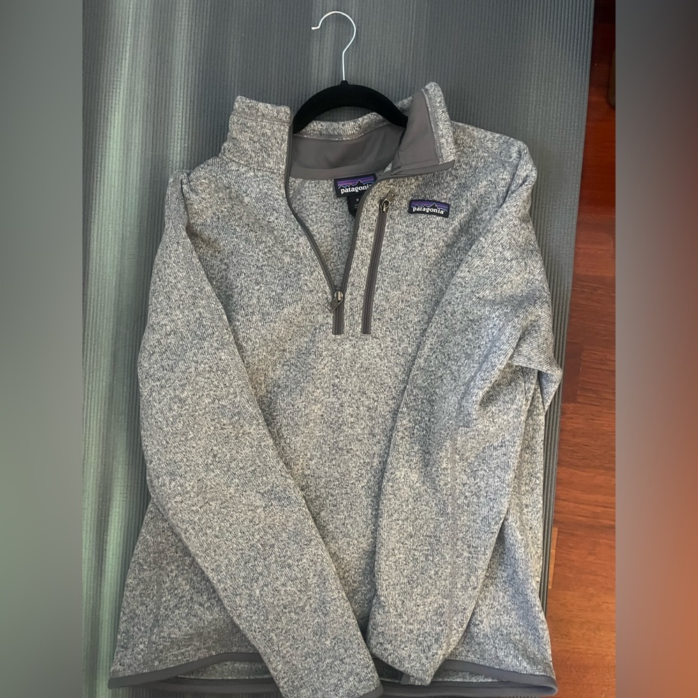 Men’s Patagonia Better Sweater 1/4 Zip Fleece.
Size Medium. Like New.